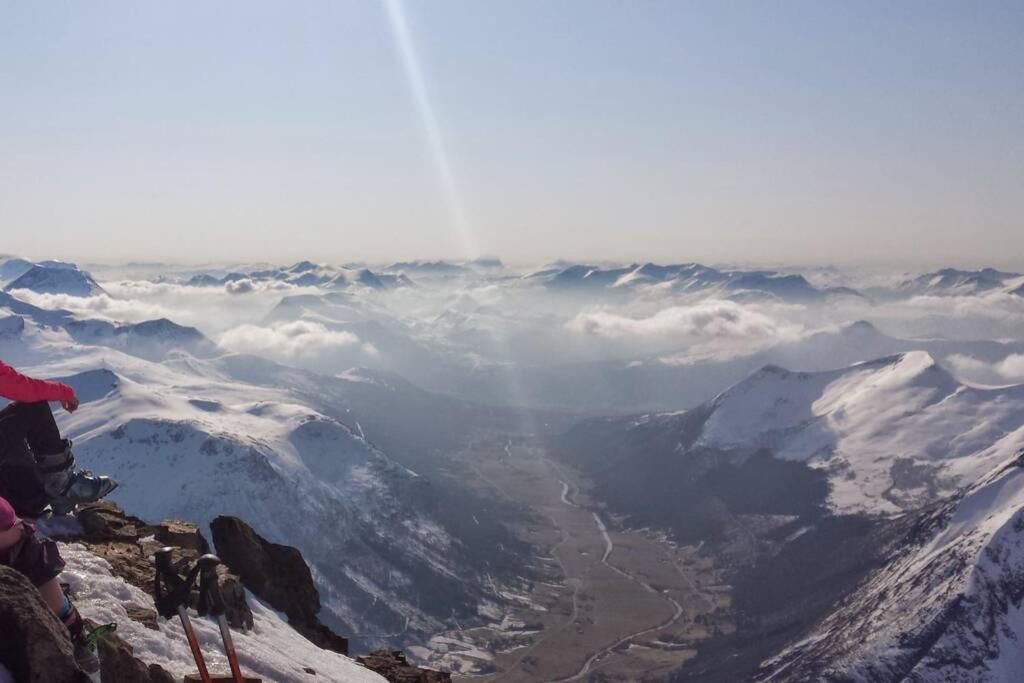 Bakken, Feriebolig Villa Volda ภายนอก รูปภาพ